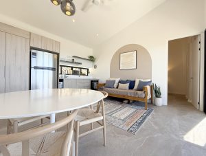 Villa Sueno kitchen3 - full stocked kitchen with dining table, day bed and TV