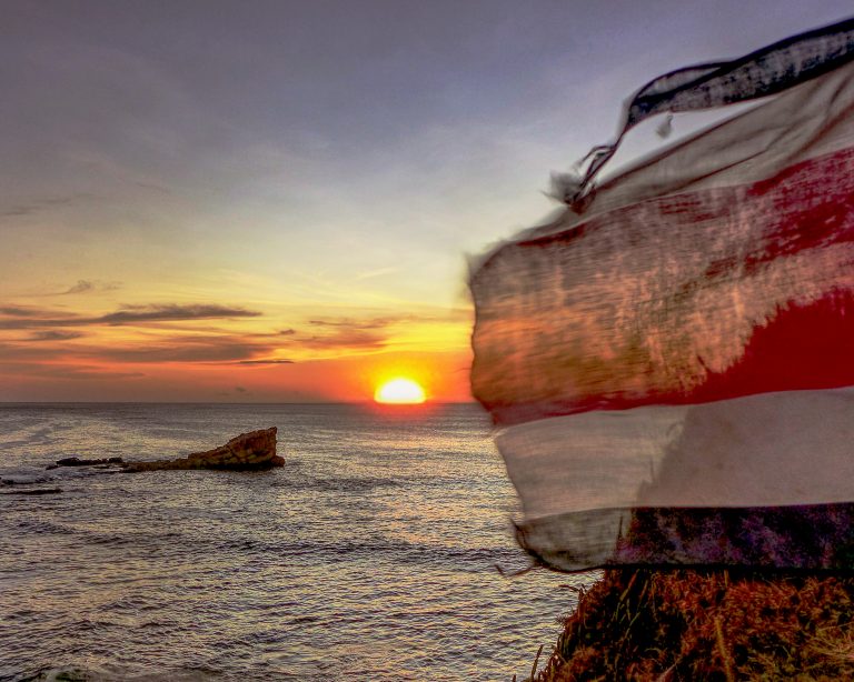 flag-and-sun